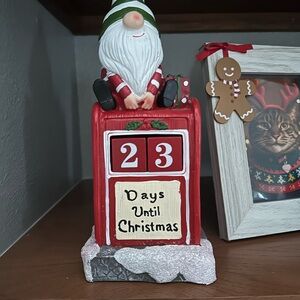 Festive Countdown Calendar with Gnome - Red